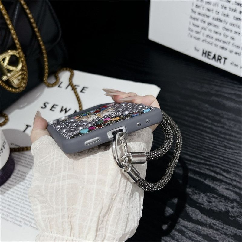 Coque Samsung Galaxy Z Flip 7 Design Paillettes et Dragonne