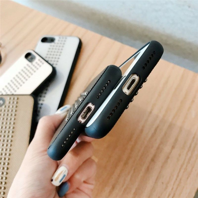 Coque iPhone SE 2022 / 2020 Effet Cuir Rivets