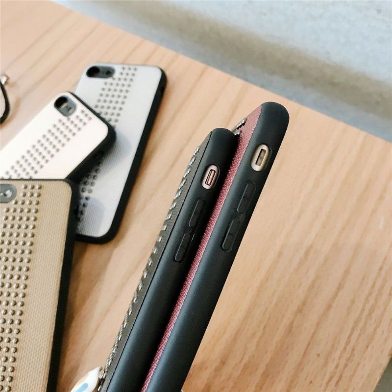 Coque iPhone SE 2022 / 2020 Effet Cuir Rivets