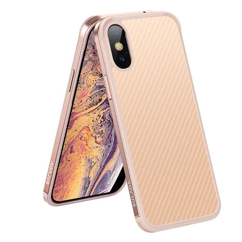 Coque iPhone XR Luxury Series style fibre de carbone