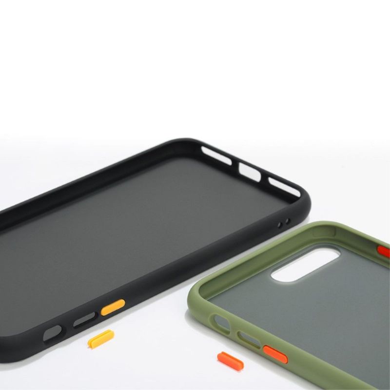 Coque iPhone SE / 8 / 7 revêtement mat contour couleur
